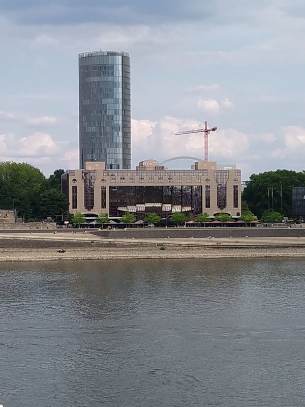 Romantische Spaziergänge am Kölner Rheinufer