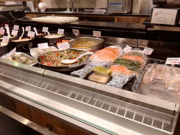 Frischer Fisch direkt am Hafen