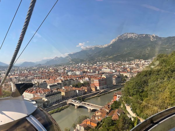Schweben Sie über Grenoble