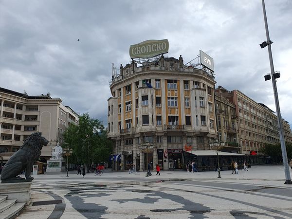 Lebendiges Zentrum Skopjes erleben