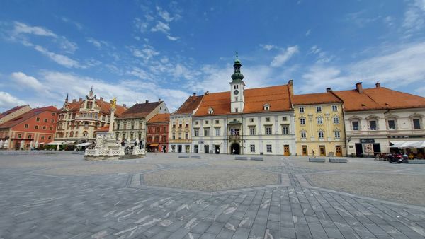 Historische Pracht und kulinarische Genüsse am pulsierenden Treffpunkt