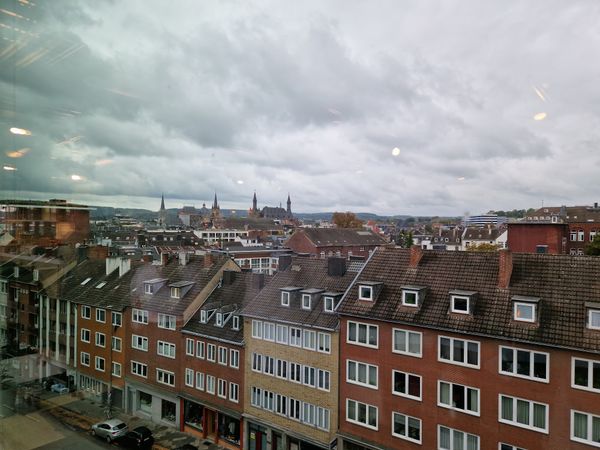Speisen mit Panoramablick über Aachen
