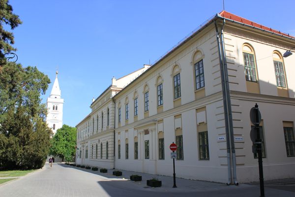 Moderne Kunst in Szene gesetzt