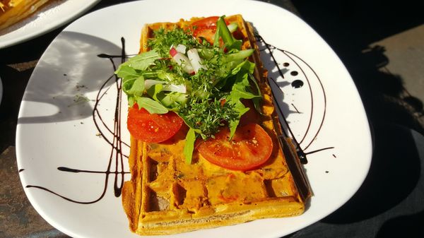 Schlemme dich durch vegane Köstlichkeiten in gemütlichem Ambiente