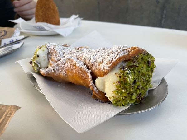 Beste Cannoli weit und breit