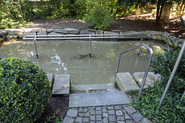 Frische Kneippkur im Stadtgarten