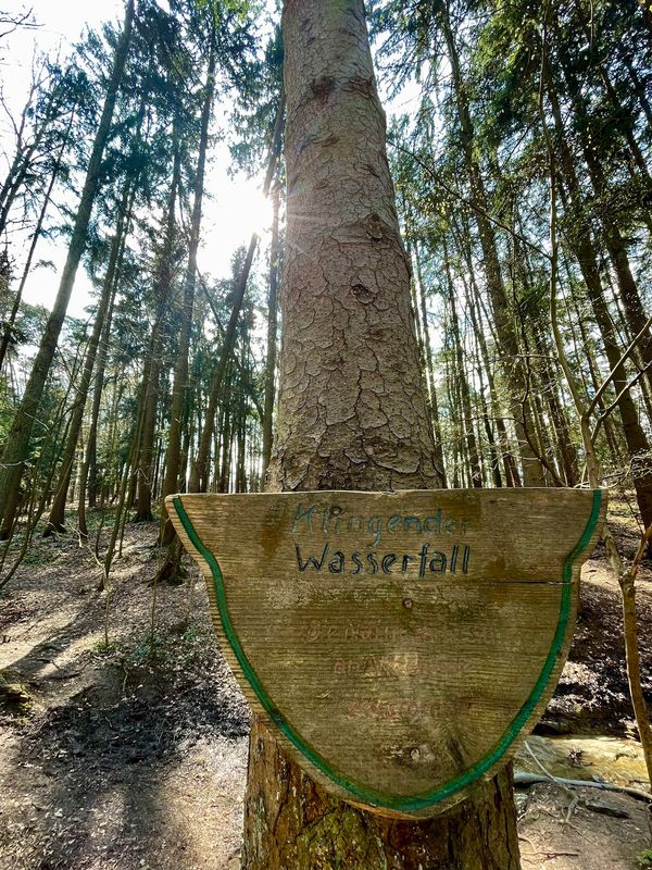 Malerische Wasserfallklänge