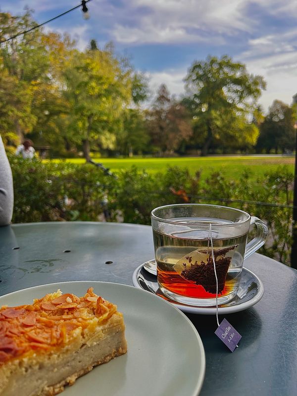 Urlaub daheim mit Kaffee und Kuchen