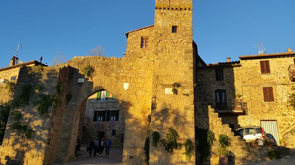 Erleben Sie traditionelles Theater im Herzen der Toskana