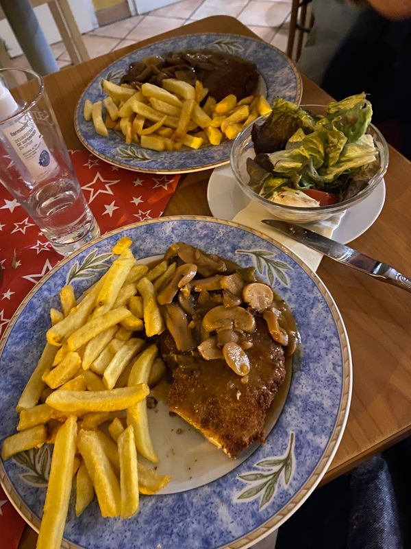 Traditionell deutsches Essen genießen