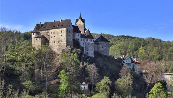 Mittelalterliche Burg mit reicher Geschichte