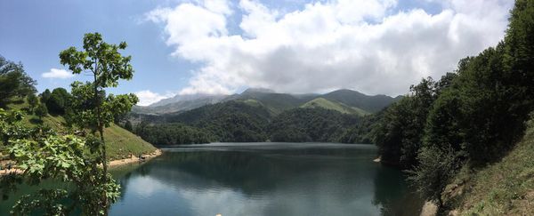 Idyllische Auszeit am Bergsee