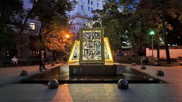 Inspiration am sprudelnden Kunstbrunnen