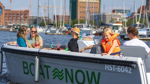 Gemütlich durch Rostock schippern