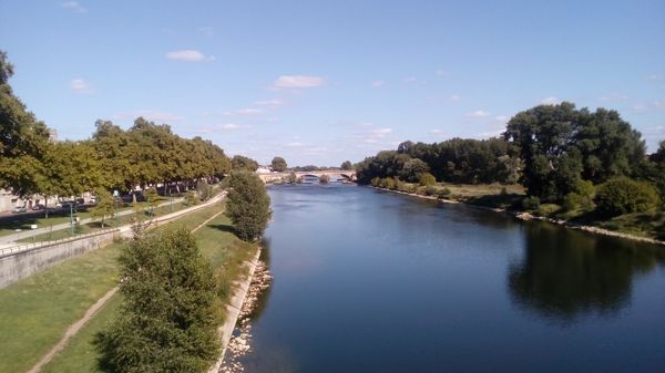 Entspannte Momente am Ufer der Loire