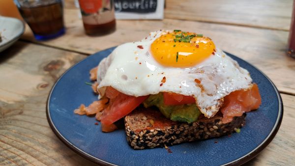 Brunch-Paradies mit Chai Latte