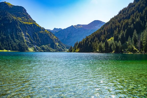 Idyllische Wanderungen und Skitouren erleben