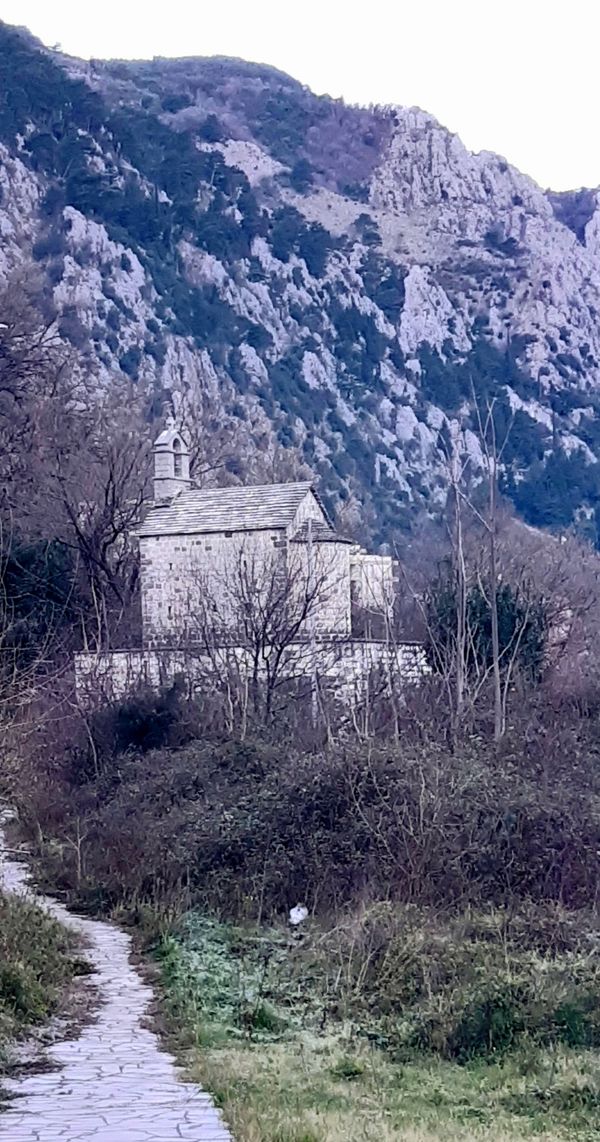 Geistliches Erbe in Skaljari entdecken