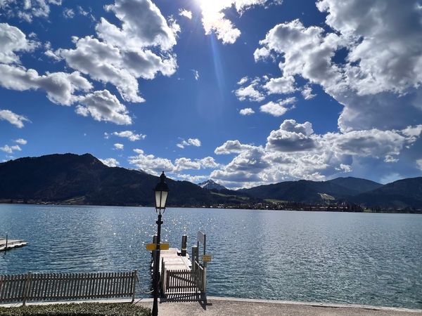 Genieße Kaffee mit Alpenblick