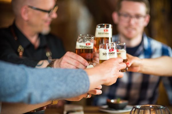 Ein Bier in historischem Gemäuer