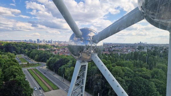 Einzigartige Atomstruktur zum Erkunden