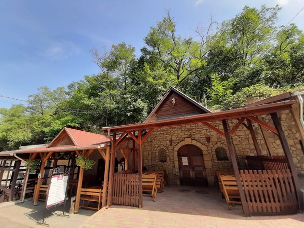 Weinprobe im Tal der Schönen Frauen