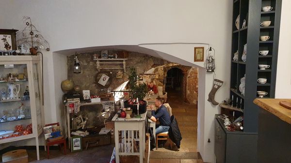 Gemütliches Kaffeehaus mit historischem Charme