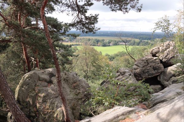 Wandern am Felsenmassiv mit sagenhafter Aussicht