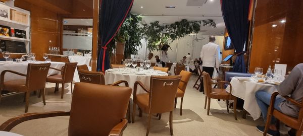 Luxus-Dining mit Yacht-Feeling