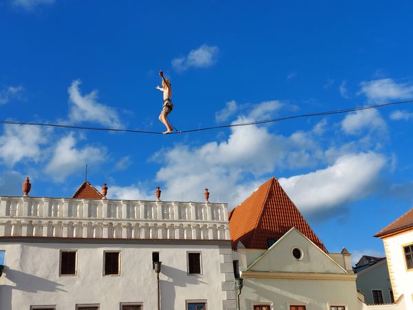 Lebendiges Treiben am Hauptplatz