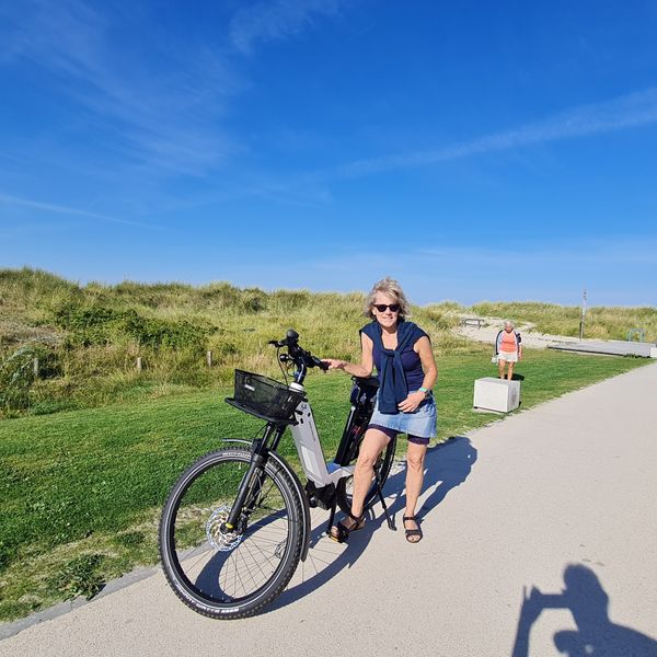 Mit E-Bike die Küste entlang radeln