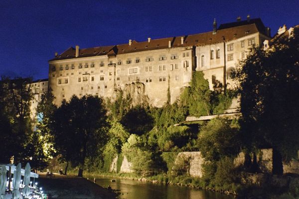 Bunte Häuser und versteckte Cafés