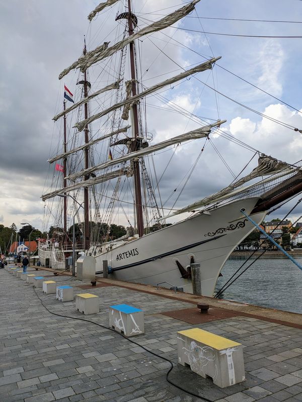 Maritimes Flair am Hafen erleben