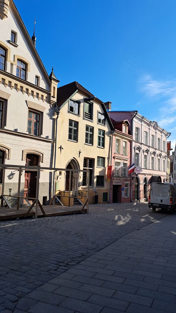 Junge Kunst in historischem Haus