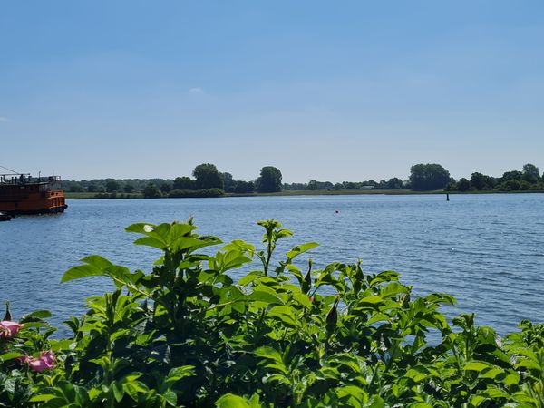 Idyllische Ruhe am Wasser