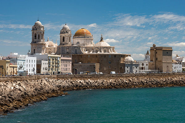 Erkunde das majestätische Wahrzeichen von Cádiz