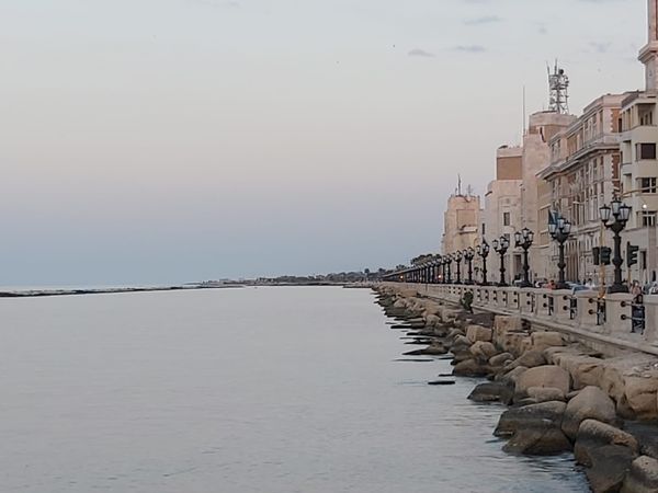 Romantische Spaziergänge am Meer