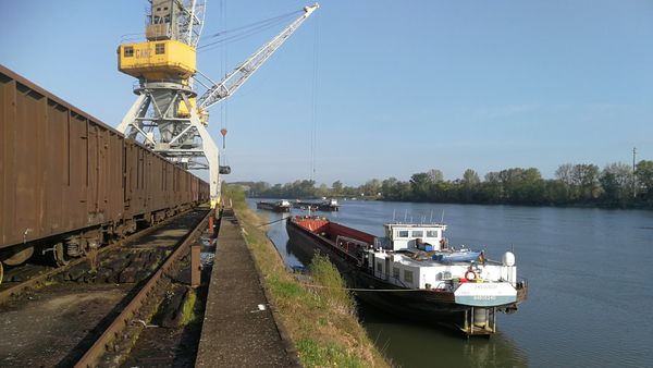 Sonnenuntergang am Hafen