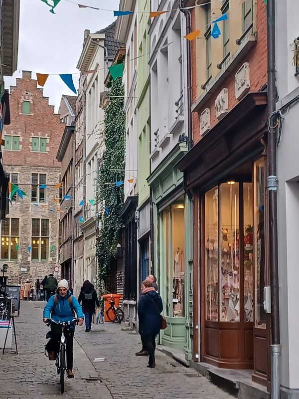 Quirlige Einkaufsstraße mit Charme