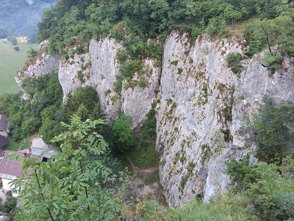 Abenteuerliche Kletterpartien und Wasserfälle