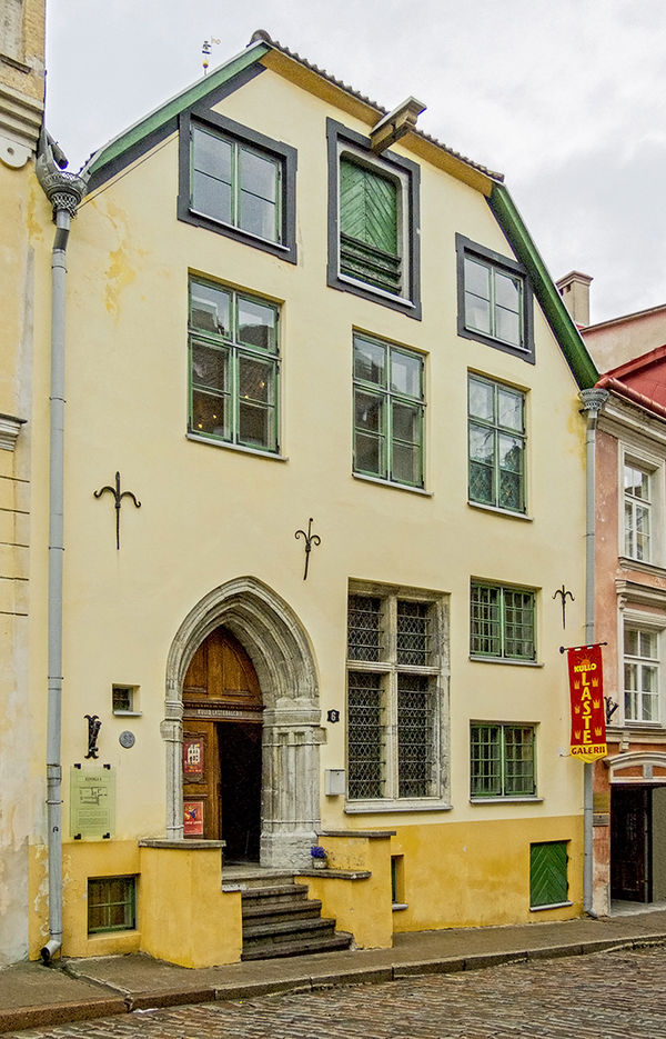 Junge Kunst in historischem Haus
