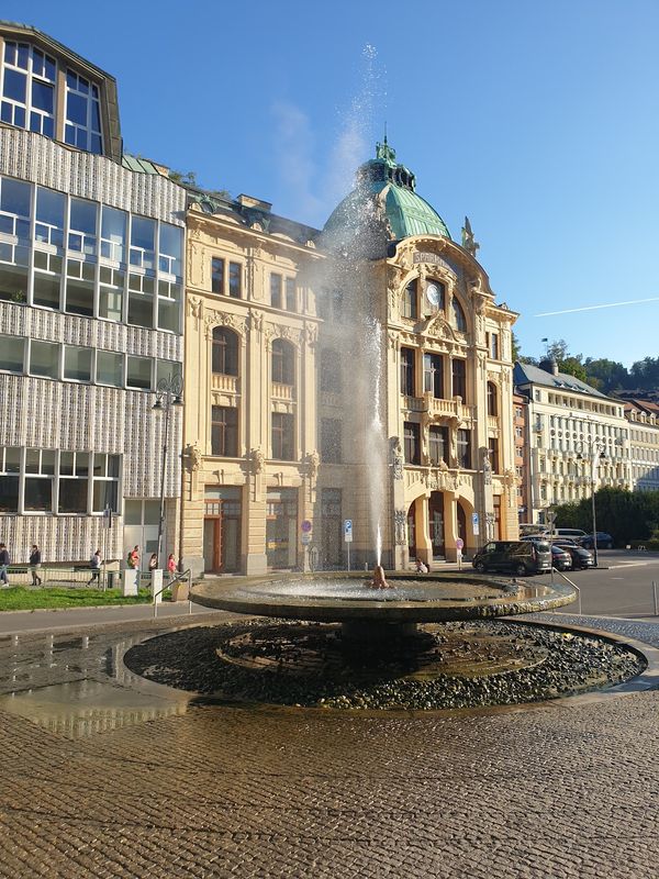 Erlebe das sprudelnde Herz der Stadt