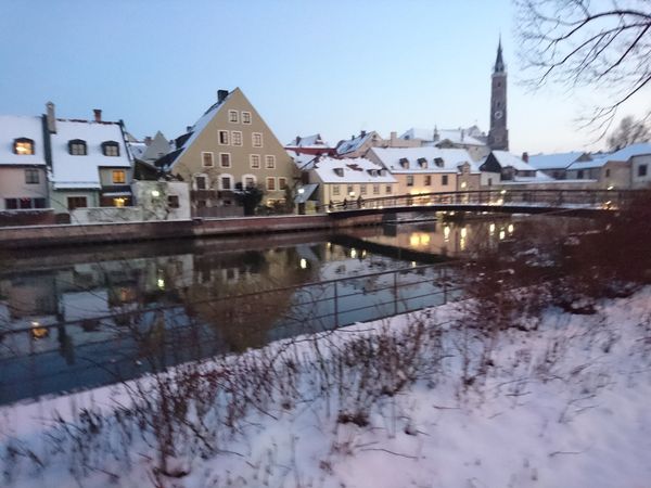 Moderne Kunst im historischen Stadel