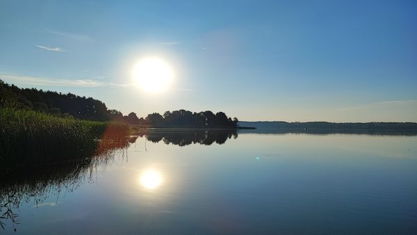 Erholung und Abenteuer am glitzernden See