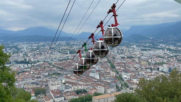 Schweben Sie über Grenoble