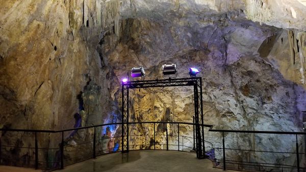 Naturschauspiel in unterirdischer Kathedrale
