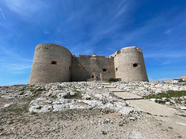 Historisches Inselfort erkunden