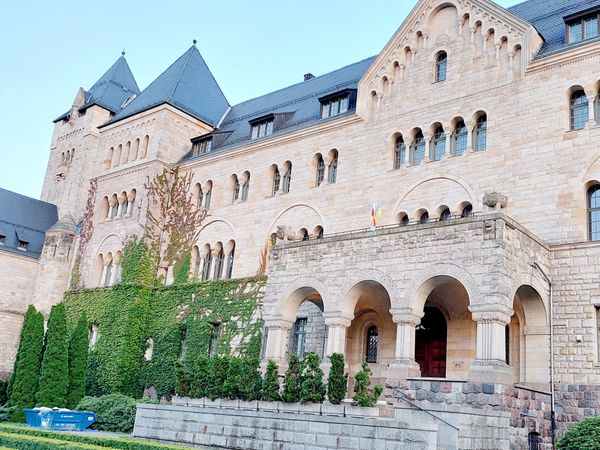 Kulturelles Herz in historischen Mauern