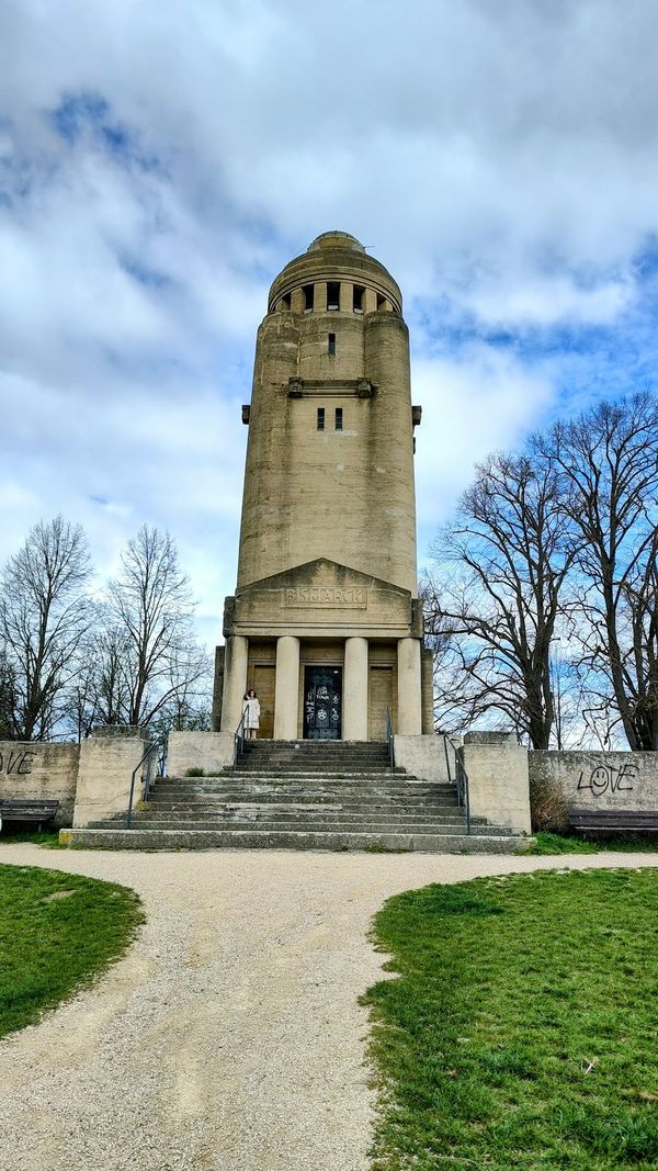 Historischer Turm mit Seeblick
