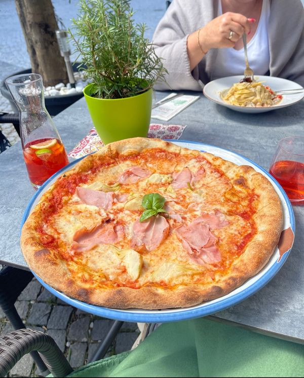 Genieße eine Aperol Spritz Night